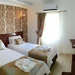Olivias Group Hotell