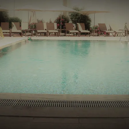 Ξενοδοχείο Olivias Group 3*
